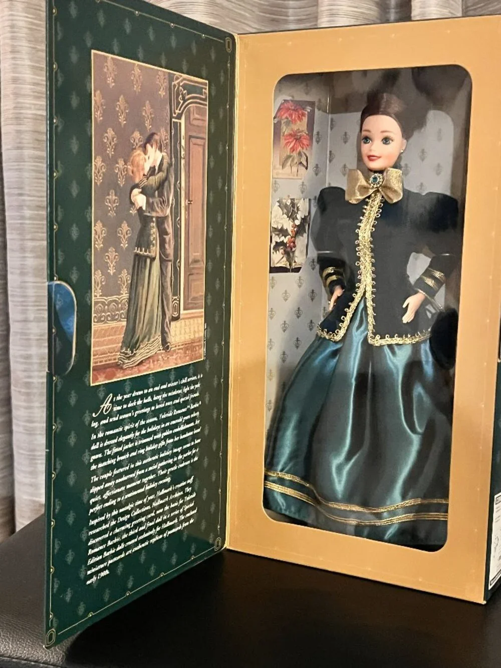 Vintage Special Edition Holiday Barbie - Picture 1 of 5